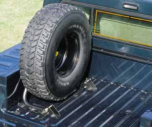 1993 Hummer H1 Bed mounted spare tire carrier 5742944